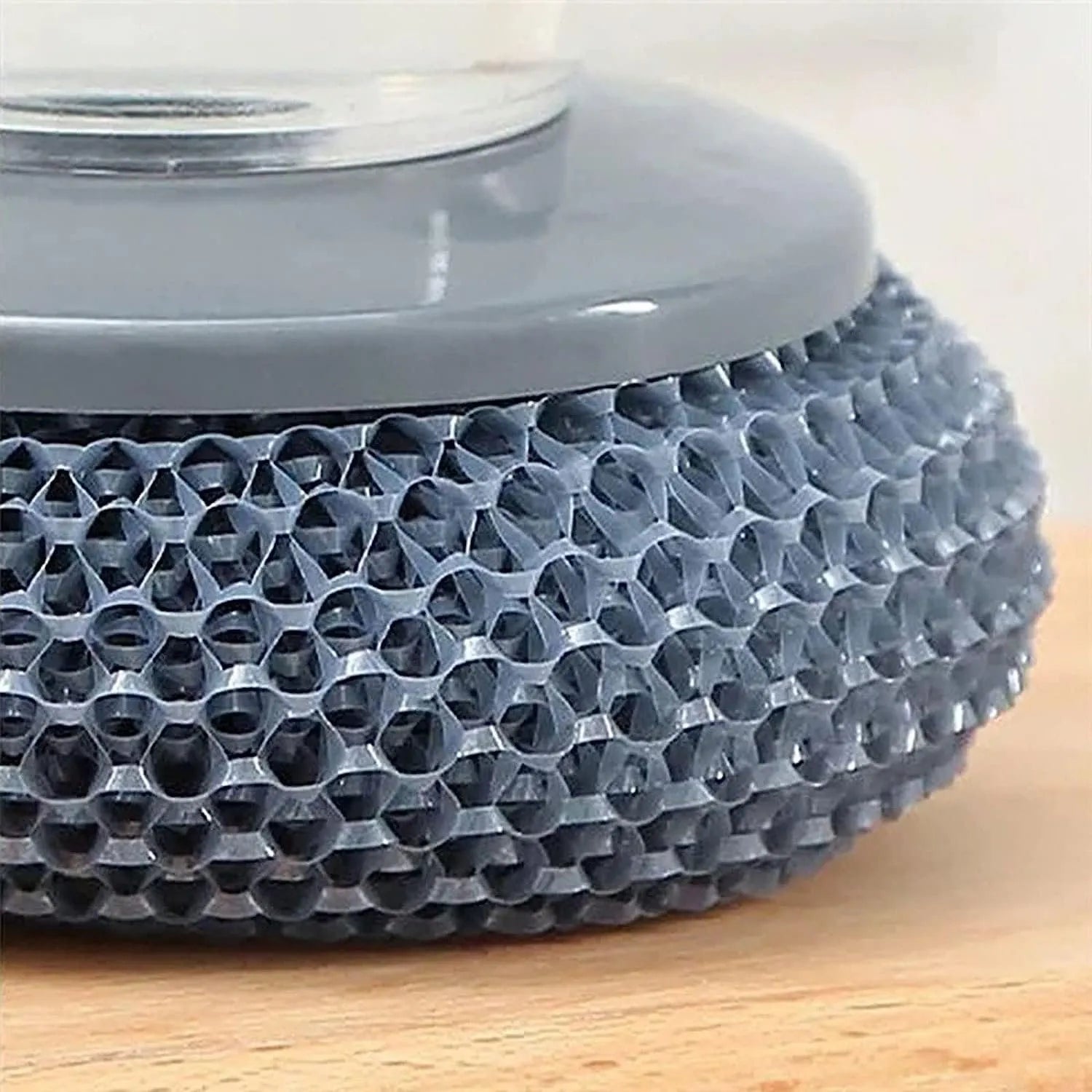 Escova de Limpeza com Dispenser de Detergente 