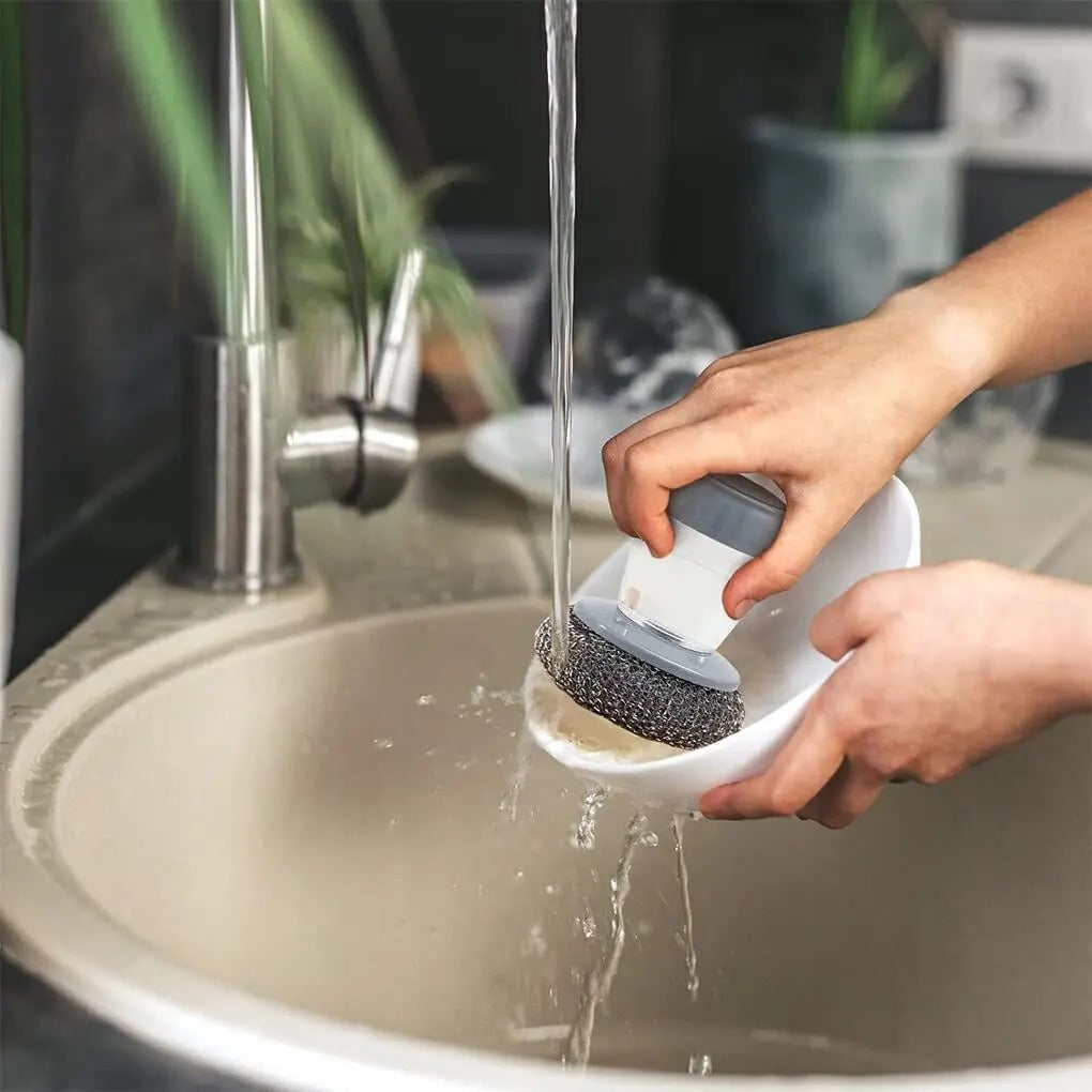 Escova de Limpeza com Dispenser de Detergente 
